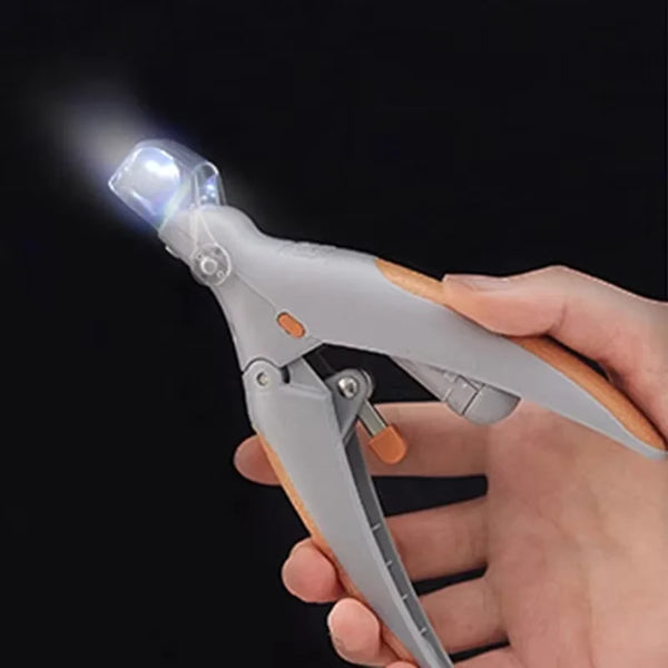 GoodBoy SafeTrim LED – 5× Magnifying Nail Clipper for Cats & Dogs